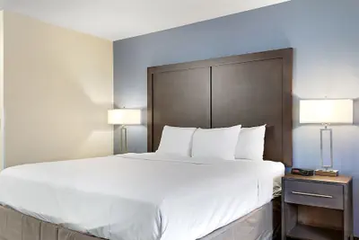 Photo 2 - Days Inn by Wyndham Ellensburg