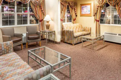 Photo 2 - Royal Inn