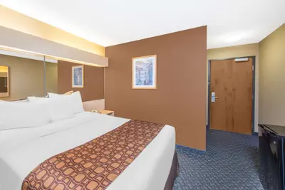 Photo 2 - Microtel Inn & Suites by Wyndham Independence