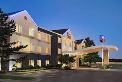 Photo 2 - Fairfield Inn & Suites by Marriott Tulsa Central