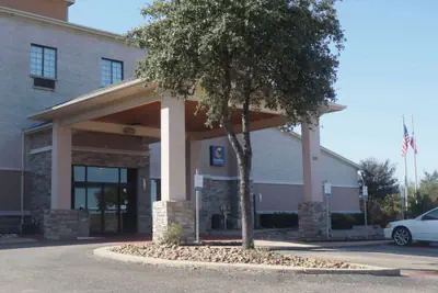 Photo 2 - Comfort Inn & Suites Burnet