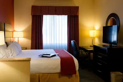 Photo 5 - Holiday Inn Express Hotel & Suites Oxford by IHG