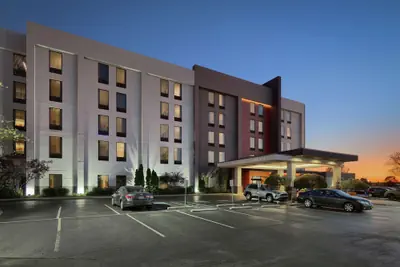 Photo 2 - Hampton Inn Louisville - Northeast