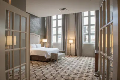 Photo 4 - Hampton Inn & Suites New Orleans Convention Center
