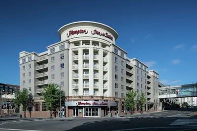 Photo 2 - Hampton Inn & Suites Memphis-Beale Street
