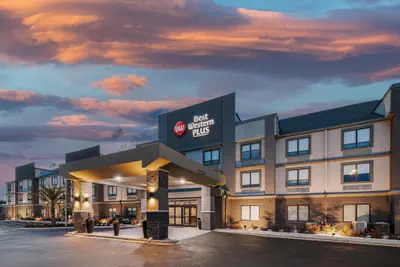 Photo 2 - Best Western Plus Savannah Gateway