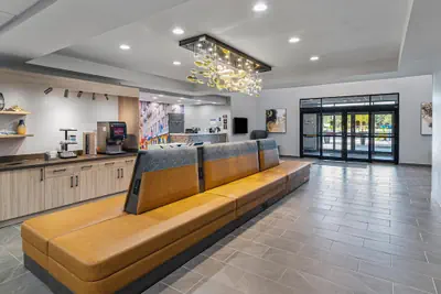 Photo 4 - Best Western Plus Savannah Gateway