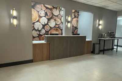 Photo 5 - Brentwood Suites Nashville, an Ascend Collection Hotel