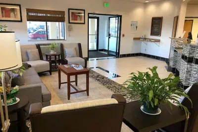 Photo 5 - Super 8 by Wyndham Klamath Falls