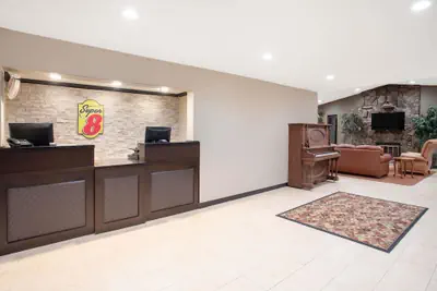 Photo 3 - Super 8 by Wyndham Billings