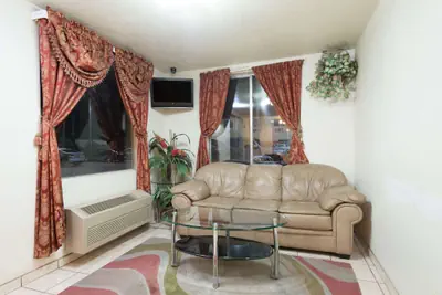 Photo 3 - Super 8 by Wyndham Bernalillo