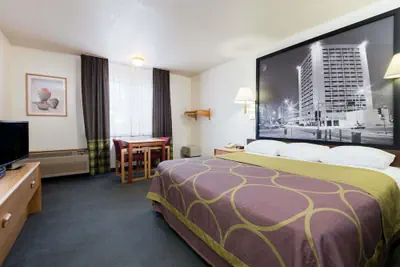 Photo 4 - Super 8 by Wyndham Bernalillo