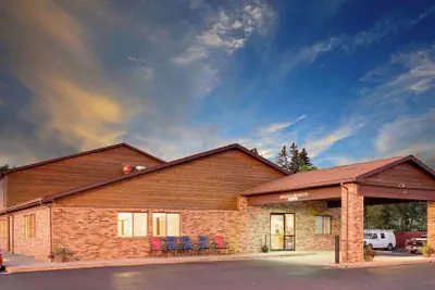 Photo 2 - Super 8 by Wyndham Ashland