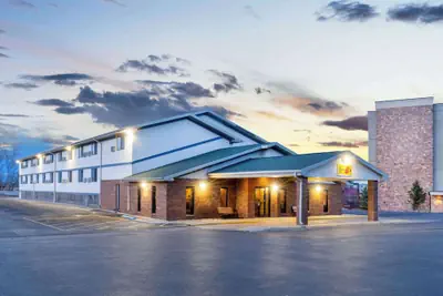 Photo 2 - Super 8 by Wyndham Cheyenne WY