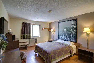 Photo 3 - Super 8 by Wyndham Zanesville