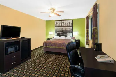 Photo 4 - Super 8 by Wyndham Marietta
