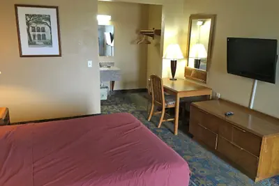 Photo 5 - Americas Best Value Inn Livonia Detroit