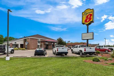 Photo 2 - Super 8 by Wyndham Watertown WI