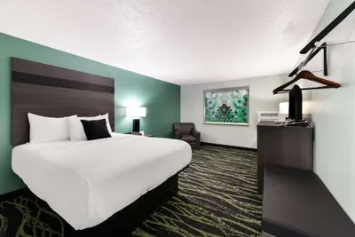 Photo 5 - Baymont by Wyndham Liberty MO