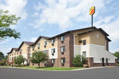 Photo 2 - Super 8 by Wyndham Canton/Livonia Area