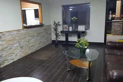Photo 3 - Americas Best Value Inn & Suites Harrisonville