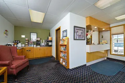 Photo 4 - Super 8 by Wyndham Minot Airport