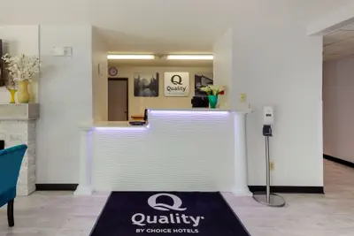 Photo 3 - Quality Inn Lee - Lenox South
