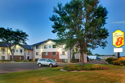 Photo 2 - Super 8 by Wyndham Aberdeen East