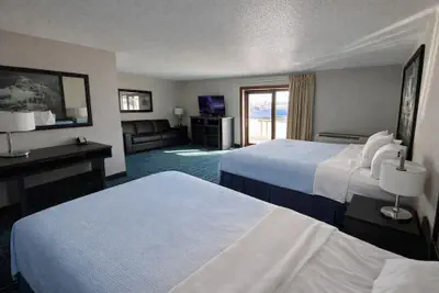 Photo 2 - Super 8 by Wyndham Sturgis