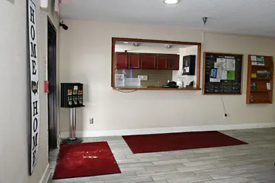 Photo 3 - Rodeway Inn Hibbing