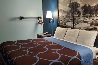 Photo 3 - River Hill Inn & Suites
