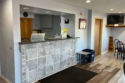 Photo 3 - Super 8 by Wyndham Altoona