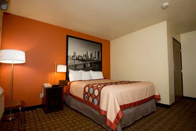 Photo 4 - Super 8 by Wyndham Altoona