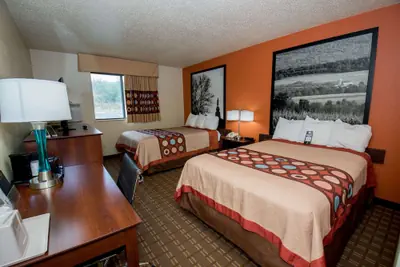 Photo 2 - Super 8 by Wyndham Altoona