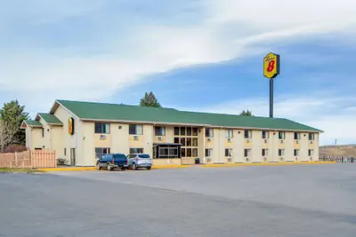Photo 2 - Super 8 by Wyndham Livingston Yellowstone
