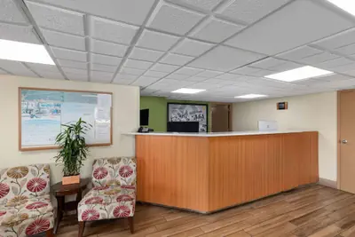 Photo 4 - Super 8 by Wyndham Myrtle Beach/Market Common Area