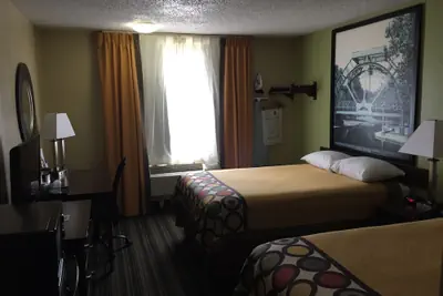 Photo 4 - Super 8 by Wyndham Natchitoches