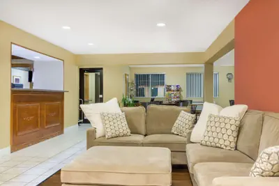 Photo 3 - Baymont by Wyndham Huber Heights Dayton