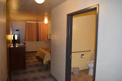 Photo 4 - SureStay Hotel by Best Western Ellensburg