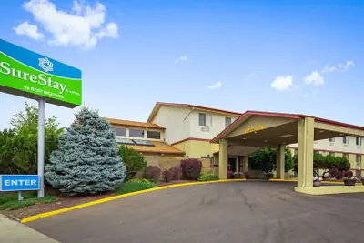 Photo 2 - SureStay Hotel by Best Western Ellensburg