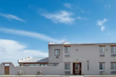 Photo 2 - Super 8 by Wyndham Taos