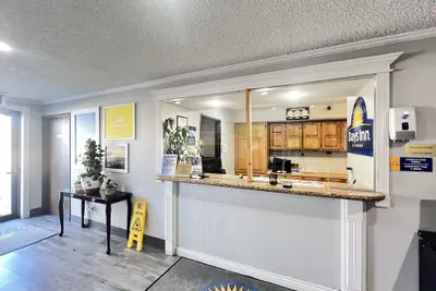 Photo 2 - Antelope Inn and Suites