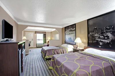 Photo 5 - Super 8 by Wyndham Knoxville East