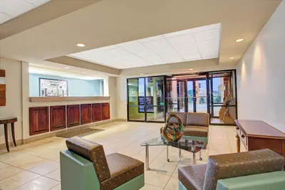 Photo 2 - Super 8 by Wyndham Knoxville East