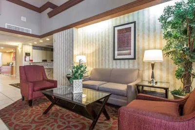 Photo 2 - Comfort Suites Palm Desert I-10
