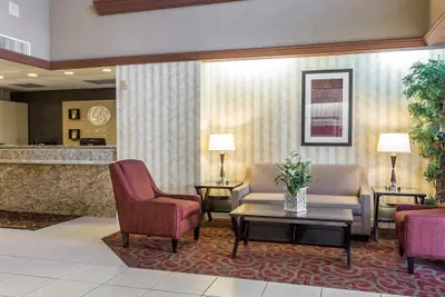 Photo 3 - Comfort Suites Palm Desert I-10