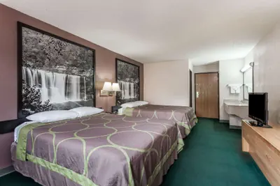 Photo 3 - Super 8 by Wyndham Carrollton