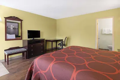 Photo 2 - Super 8 by Wyndham Youngstown/Girard