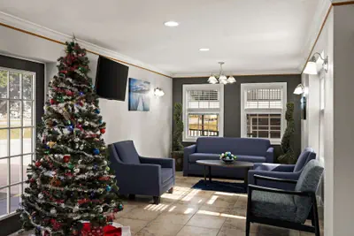 Photo 3 - Quality Inn Ocean Springs - Biloxi East