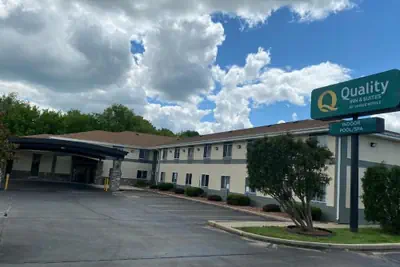 Photo 2 - Quality Inn & Suites West Bend
